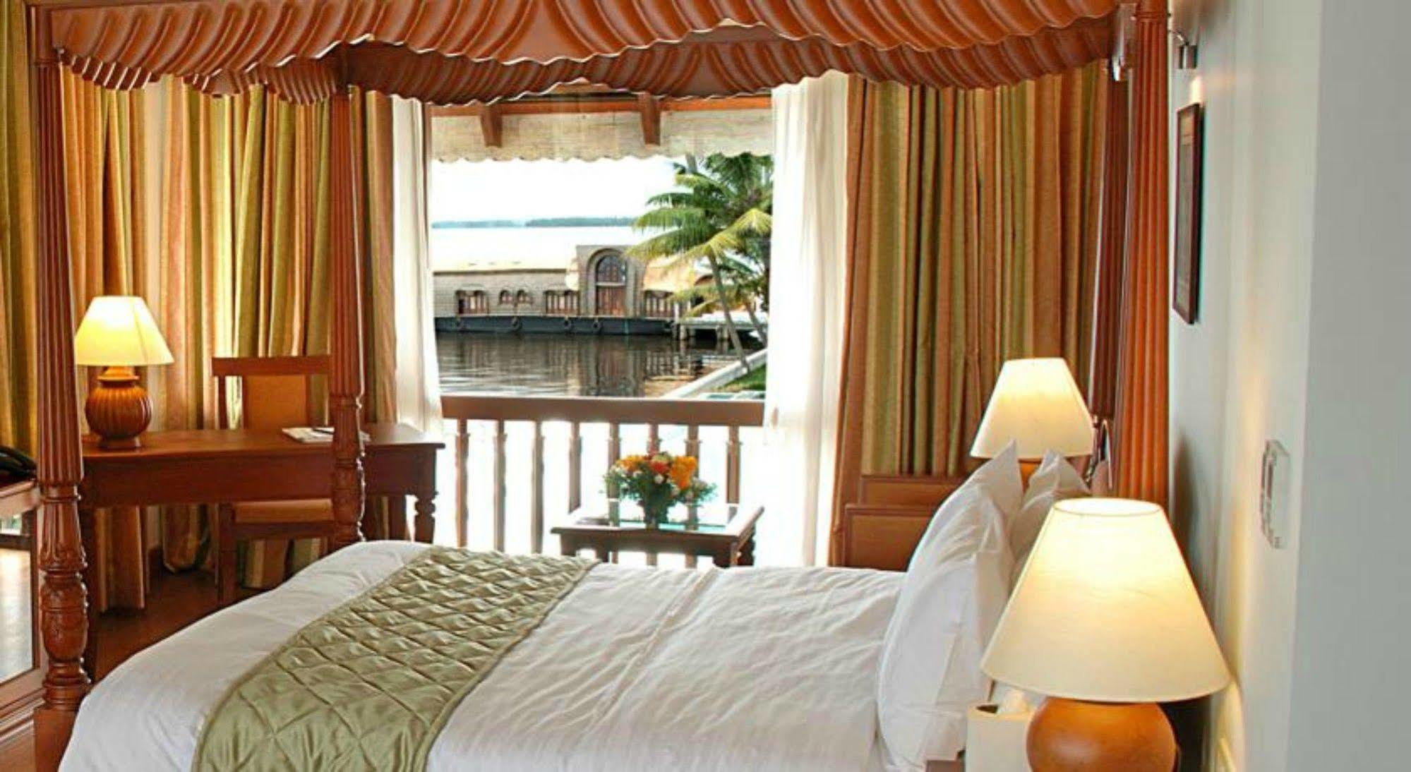 Lemon Tree Vembanad Lake Resort, Kerala Alappuzha Luaran gambar