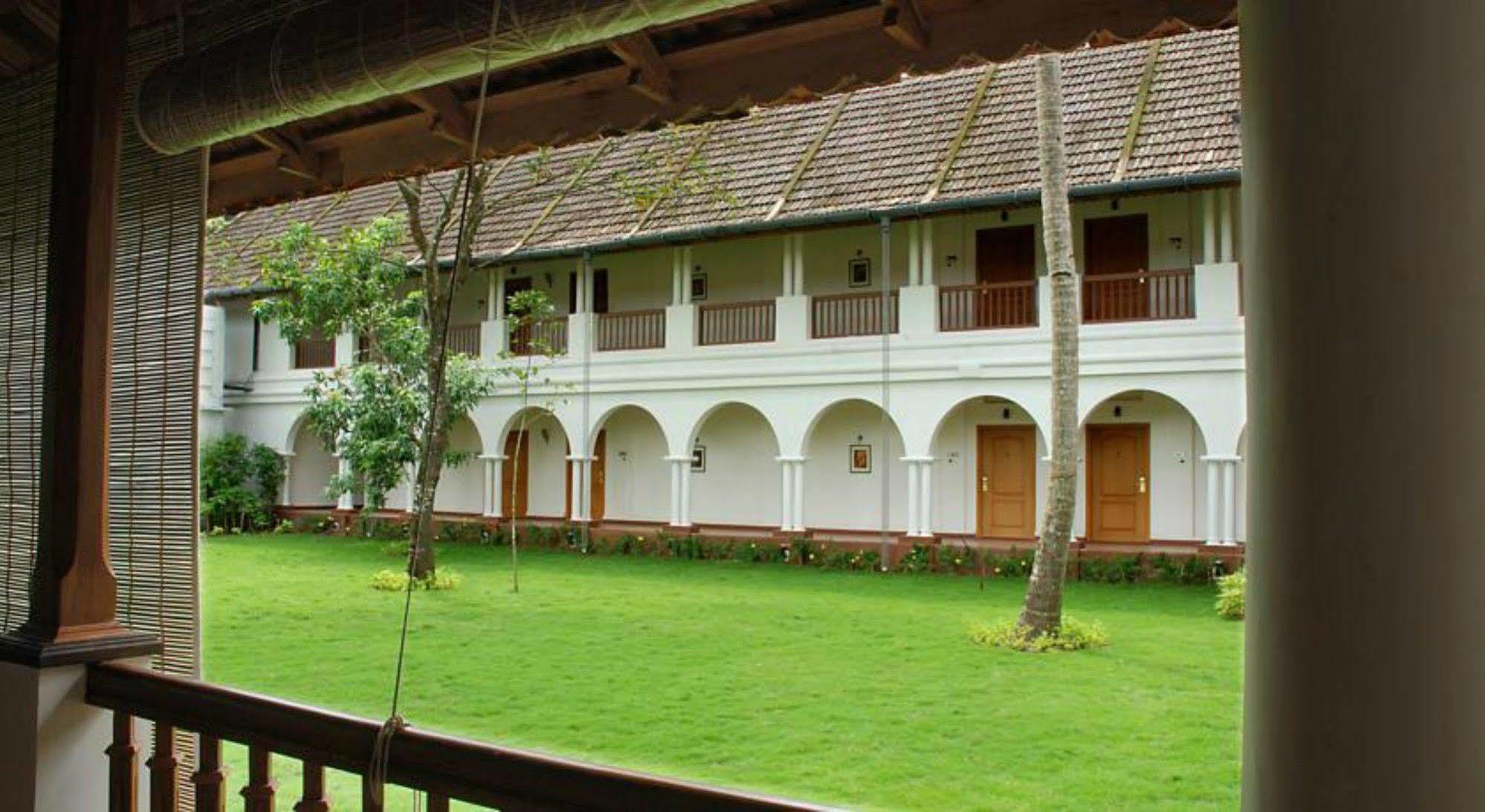 Lemon Tree Vembanad Lake Resort, Kerala Alappuzha Luaran gambar
